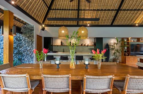 Three-Bedroom Villa image 3