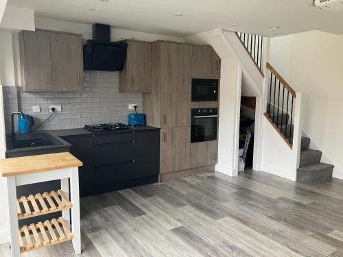 Konyha, Surfers Lodge - Rest Bay, Porthcawl in Rest Bay