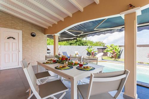 Les Villas de la Cheminée (Les Villas de la Cheminee) in Le Moule