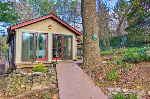 Tranquil Abode with Garden, Sauna and Cold Plunge, Asheville