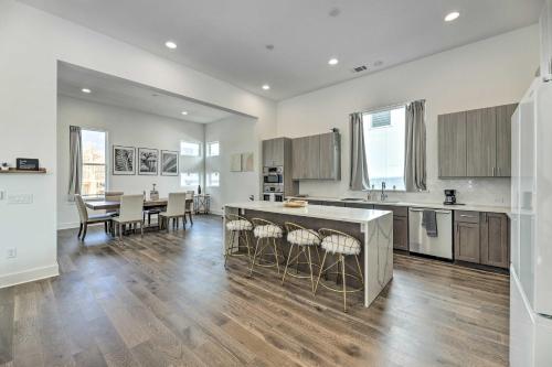 Luxurious and Spacious Austin Home about 8 Mi to Dtwn! in Austin, USA