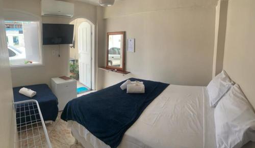 Standard Double Room image 6