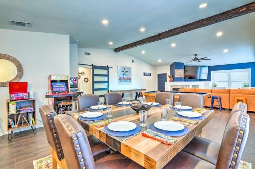 San Antonio Home with Hot Tub and Arcade Games! in San Antonio, USA