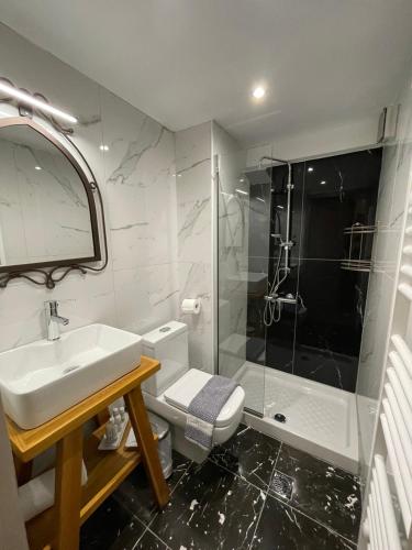 VIRSA BOUTIQUE ROOMS – Ioannina, OH