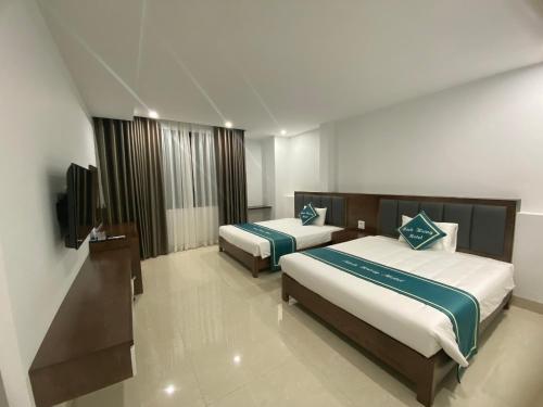 Double Room with Private Bathroom image 3