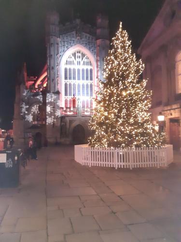 The Circus Apartment - image 9