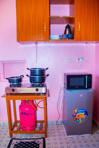 Secure Standalone 3BR Home near Embu Uni and KSG in เอมบู