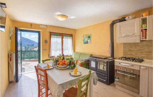 Gorgeous Home In Aune Di Sovramonte With House A Mountain View