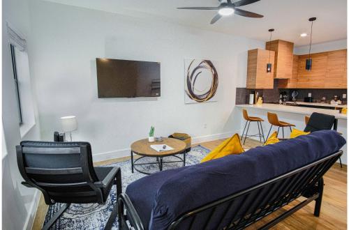 Amazing Indeed 3BR Only 5 Minutes From Downtown in San Antonio, USA