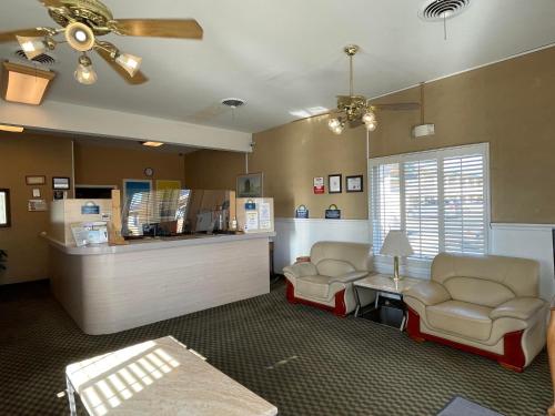 Days Inn By Wyndham Deming