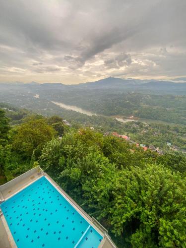 Mount Blue Kandy Room Type - Deluxe Double Room