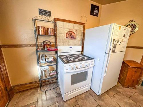Full Kitchen,Close to Downtown and Family Friendly in Colorado Springs, USA