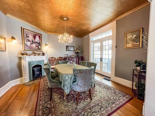 Full Kitchen,Close to Downtown and Family Friendly in Colorado Springs, USA