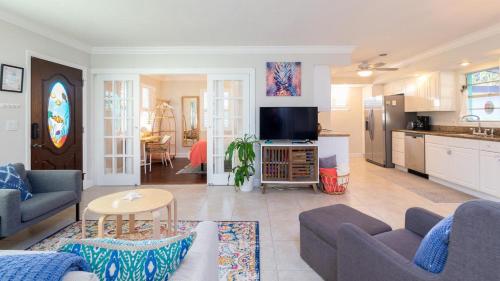 3 Bedroom Private Beach House 204!