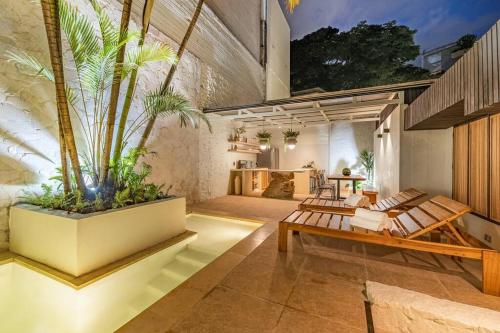 Provenza 6 Bedroom House by HOUSY HOST, Medellín