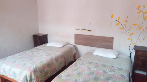 Standard Single Room with Shared Bathroom image 5