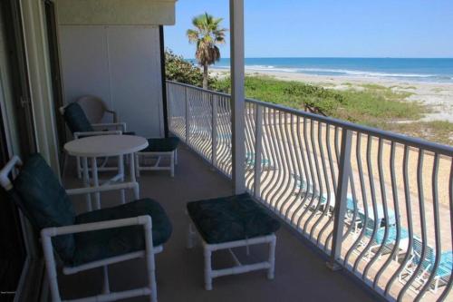 Renovated, Ocean Beach Villas Unit 201- Direct Oceanfront Condo! in Cocoa Beach, USA
