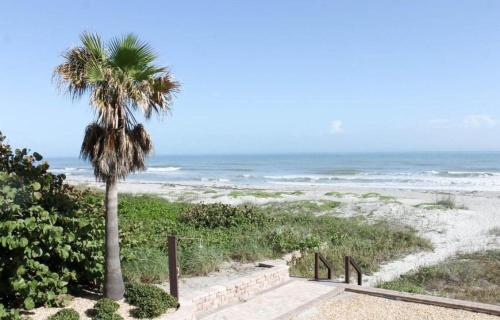 Renovated, Ocean Beach Villas Unit 201- Direct Oceanfront Condo! in Cocoa Beach, USA