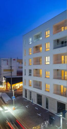 Apartman Sisters in Husimovci