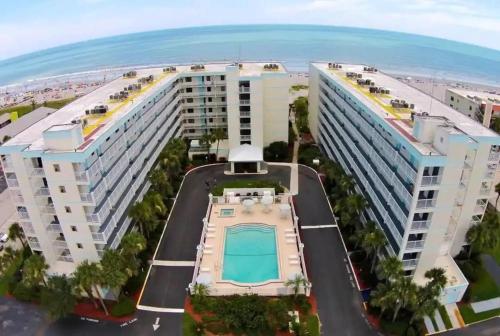 Sandcastles 704- Space Coast Oceanview! in Cocoa Beach, USA