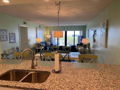 Sandcastles 704- Space Coast Oceanview! in Cocoa Beach, USA