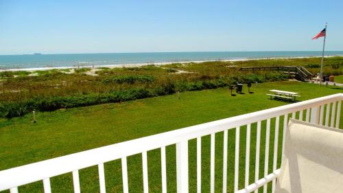 Spanish Main 63- Rare Direct Oceanfront 3 BR Condo! in Cocoa Beach, USA
