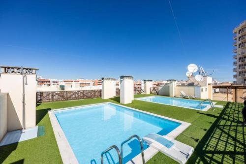 OCEANterracePool, beach 2m walk in ซีฟล์ว
