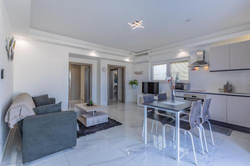 Terrace View-Stylish 2Bedroom Penthouse Ac-Wifi, Msida (fotografie 9)