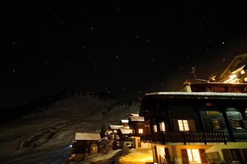 Chalet Valaisia - image 14