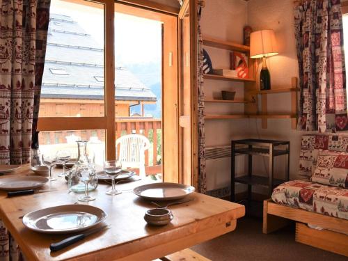 Appartement cosy 2P à Méribel 5 pers proche pistes et commerces parking inclus - FR-1-180-92 - image 3