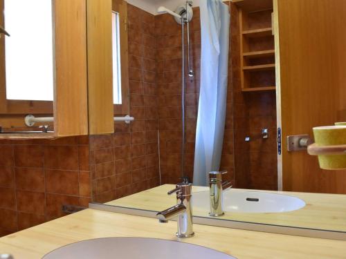Apartment (5 Adults) image 9