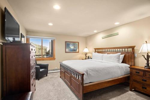 Shadowbrook 403 Shadowbrook 403