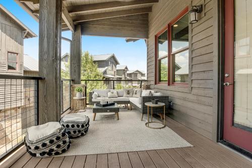 Riverbend Villa #110 in Spicewood, USA