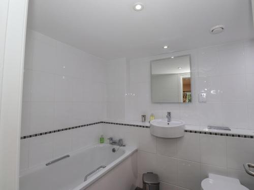 Hillhead - image 2