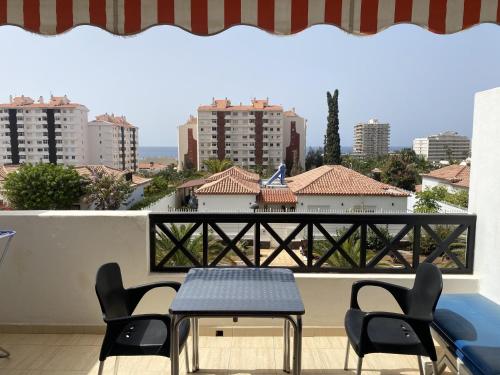 Apartment with Balcony room in Self Catering Lovely ground floor 1 bed Apartment 5A1 Los Cristianos Tenerife