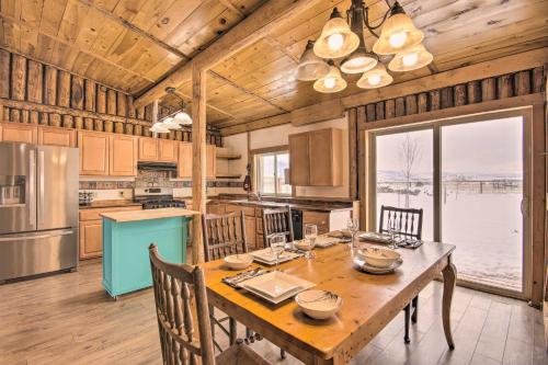 Picturesque Cabin Less Than 1 Mi to Yellowstone River in Livingston, USA