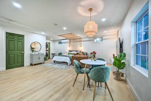 Cozy Brandon Guest Studio with Pool and Hot Tub! in Brandon, USA