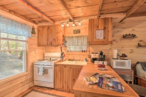 Pet-Friendly Ellsworth Cottage on Branch Lake
