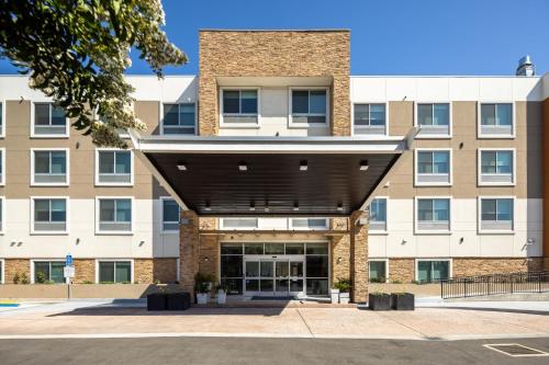 . Holiday Inn Express & Suites - San Jose Silicon Valley by IHG