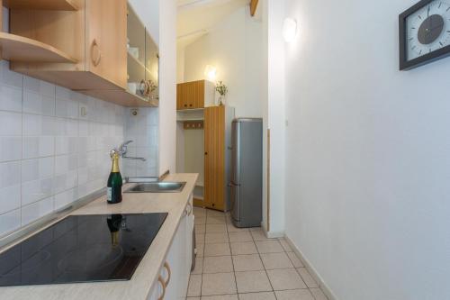 Apartment Karigador 2534b - image 2