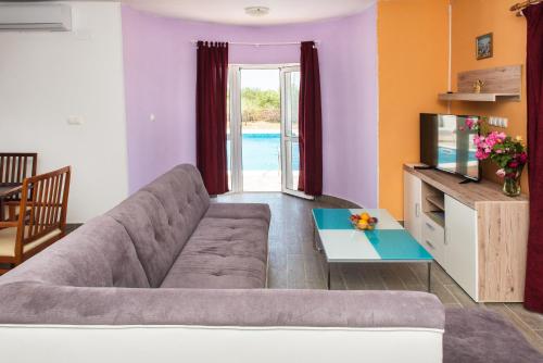 Family friendly house with a swimming pool Cista Velika, Vodice - 20234 in Čista Velika