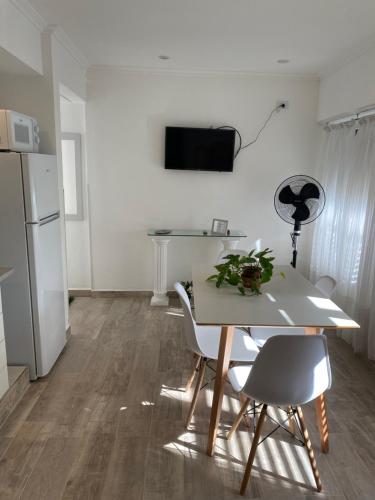 One-Bedroom Apartment image 10