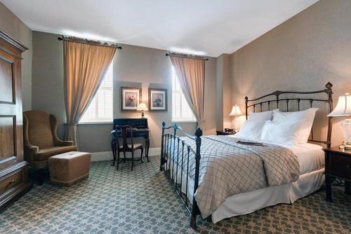 Nicollet Island Inn Room Type - Queen Room