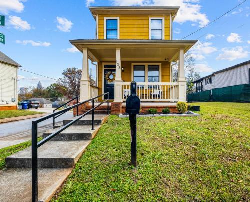 Exterior view, Vine City Bee Hive in Vine City