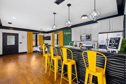 Kitchen, Vine City Bee Hive in Vine City