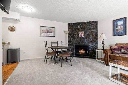 Moose Meadows- Near the airport, centrally located detail