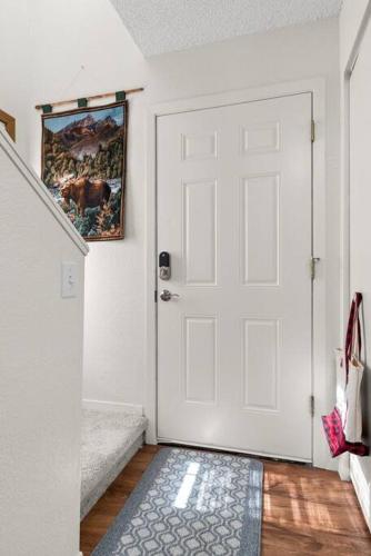 Moose Meadows- Near the airport, centrally located