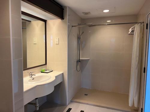 Bathroom, Legend Inn Taiping in Taiping Town