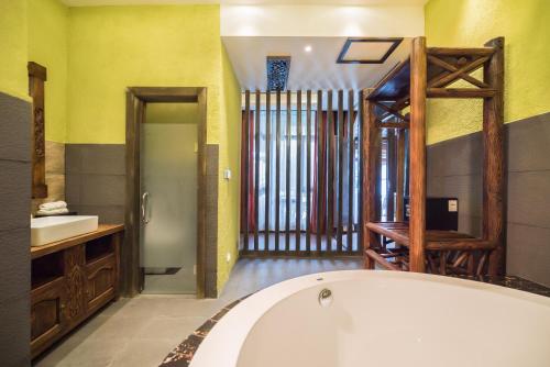 The Ritz-Man Boutique Inn Lijiang