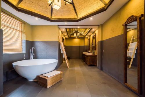 The Ritz-Man Boutique Inn Lijiang